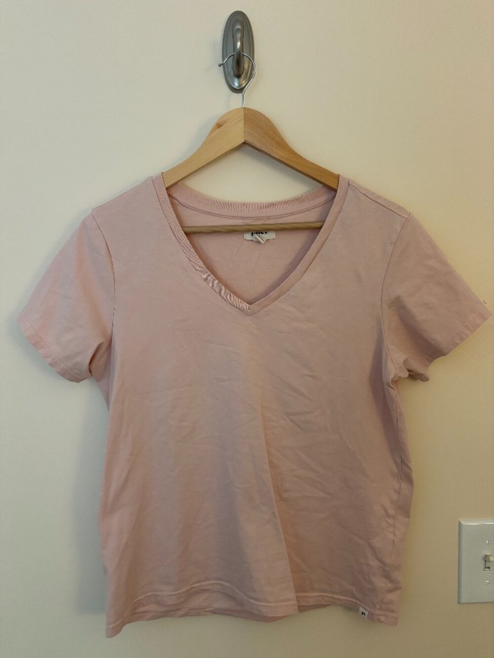 Pact V-Neck Short Sleeve Tee Pink SIZE M